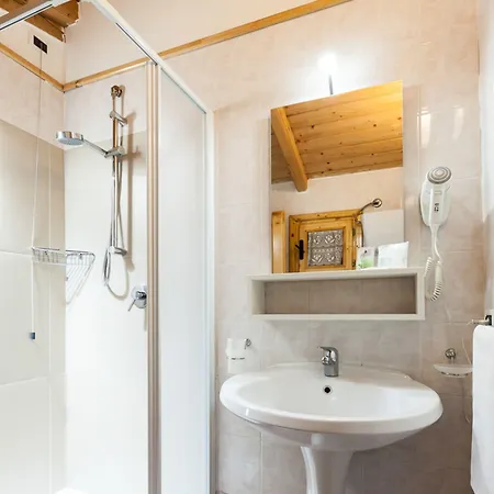 Village Kompleks wypoczynkowy 3*